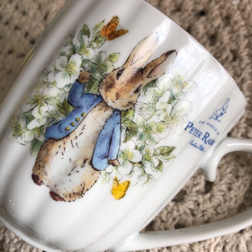 Peter Rabbit White Ceramic Mug - Easter - Picture 4 of 4